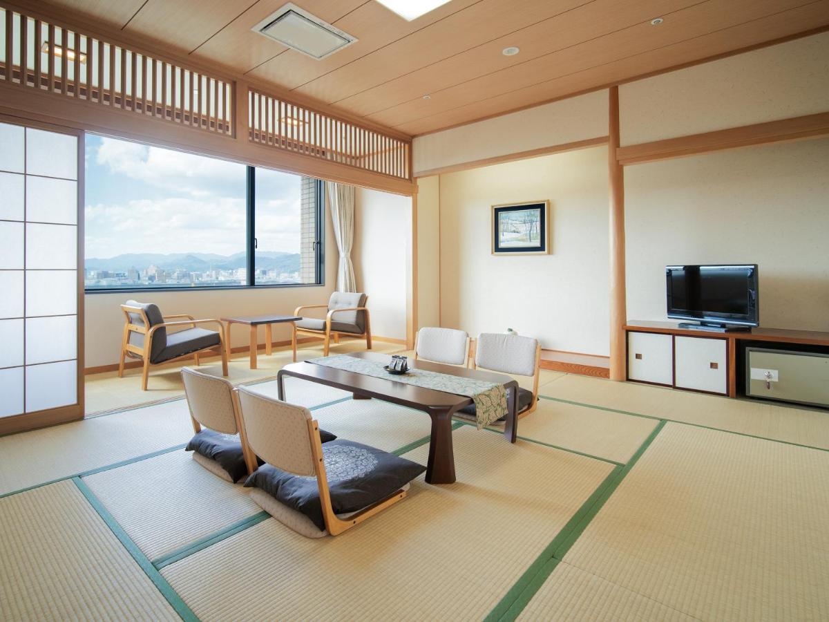 Hotel Chres à Kōchi Extérieur photo